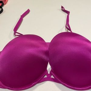 Victoria’s Secret Bra 38D